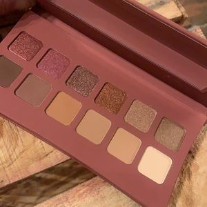 Illamasqua Unveiled Artistry Palette